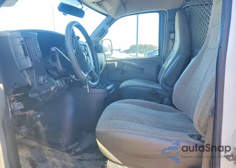 2017 Chevrolet Express G2500 из США, поврежденный, VIN 1GCWGAFF3H1337078